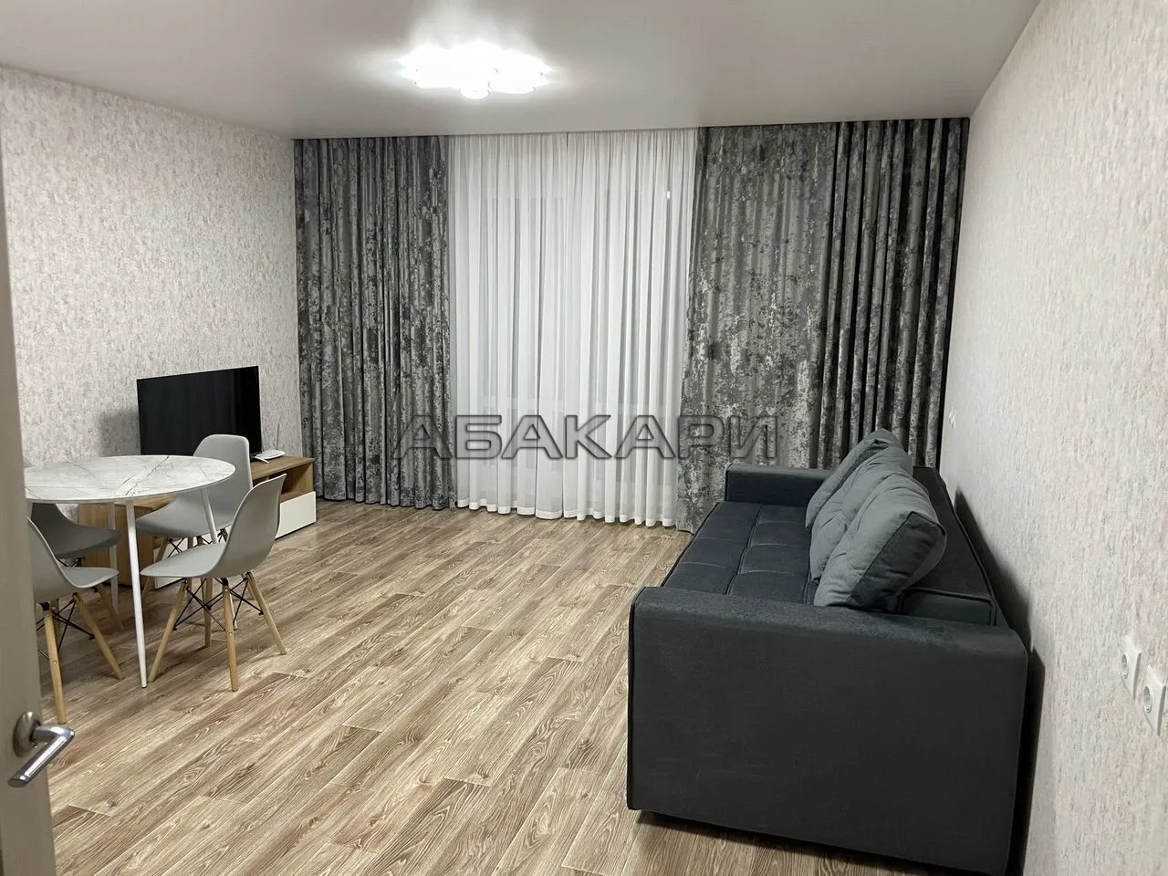 2-комнатная улица Дубровинского, 110Г  за 50000 руб/мес фото 3