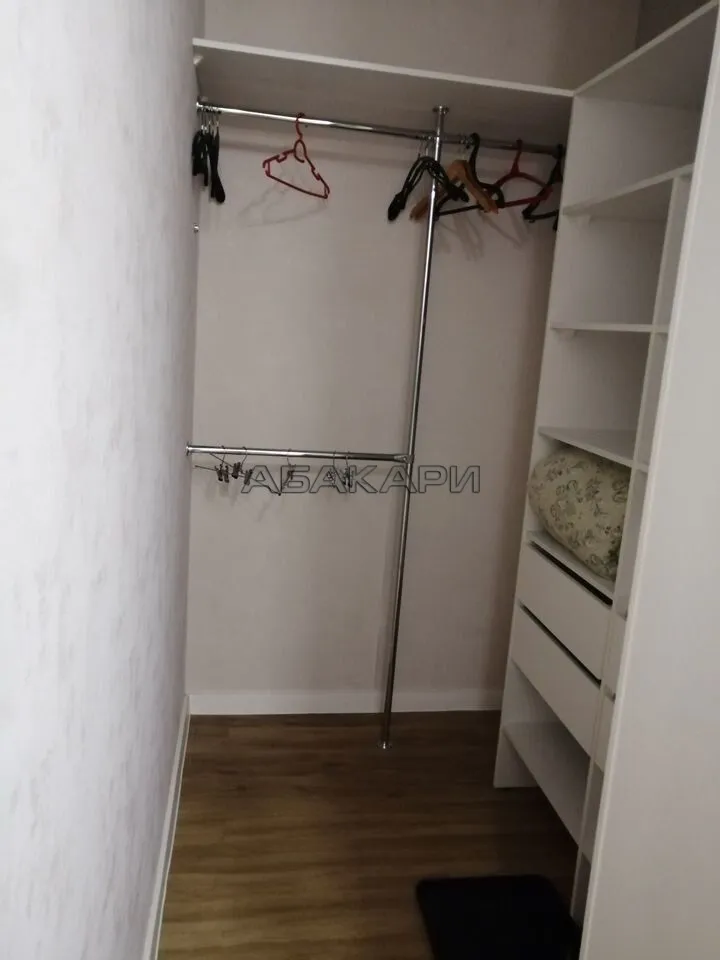 1-комнатная улица Петра Ломако, 16  за 40000 руб/мес фото 14