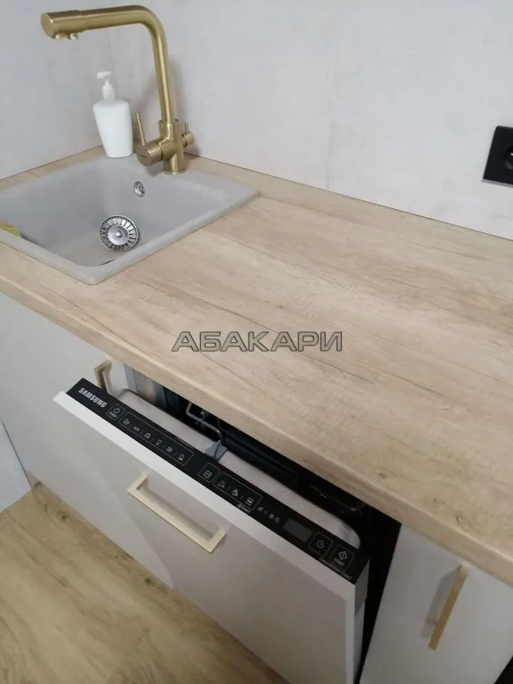 1-комнатная улица Петра Ломако, 16  за 40000 руб/мес фото 21