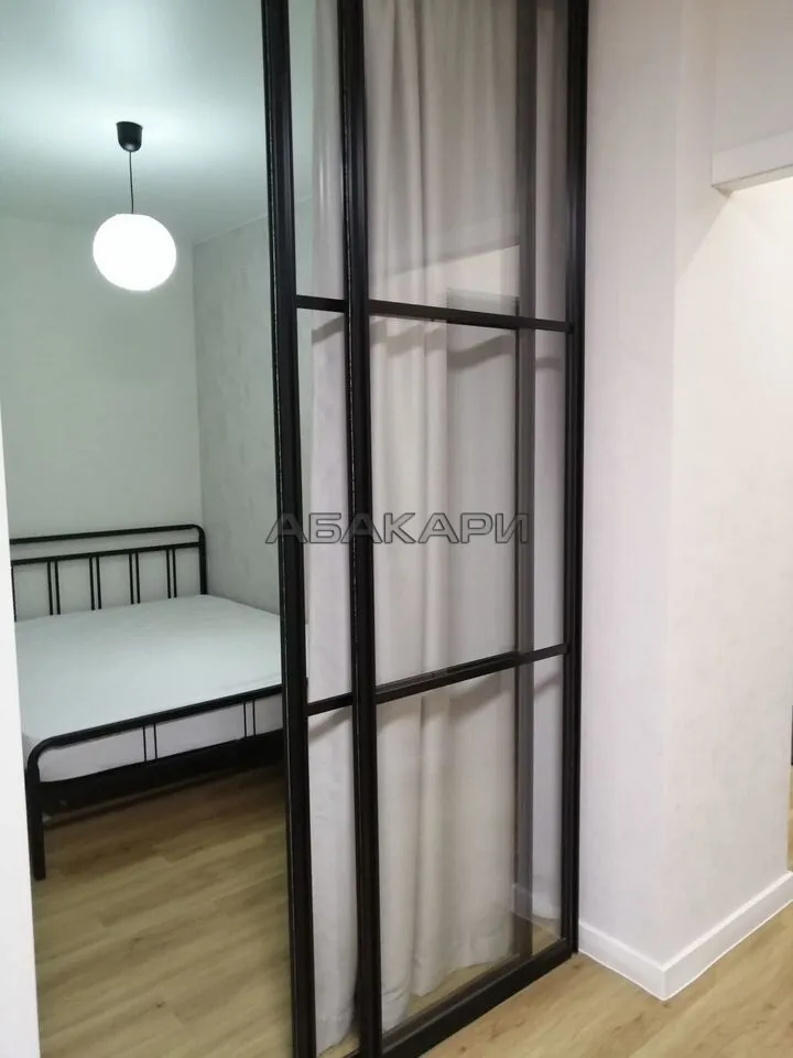 1-комнатная улица Петра Ломако, 16  за 40000 руб/мес фото 5