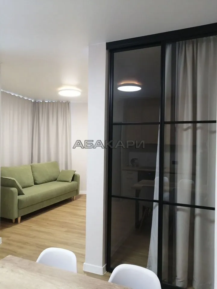 1-комнатная улица Петра Ломако, 16  за 40000 руб/мес фото 3