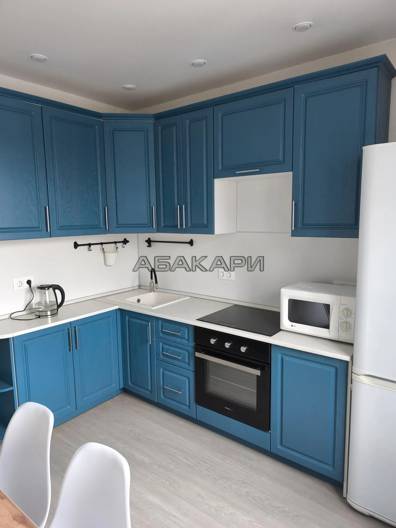 2-комнатная Краснодарская, 11  за 40000 руб/мес фото 1