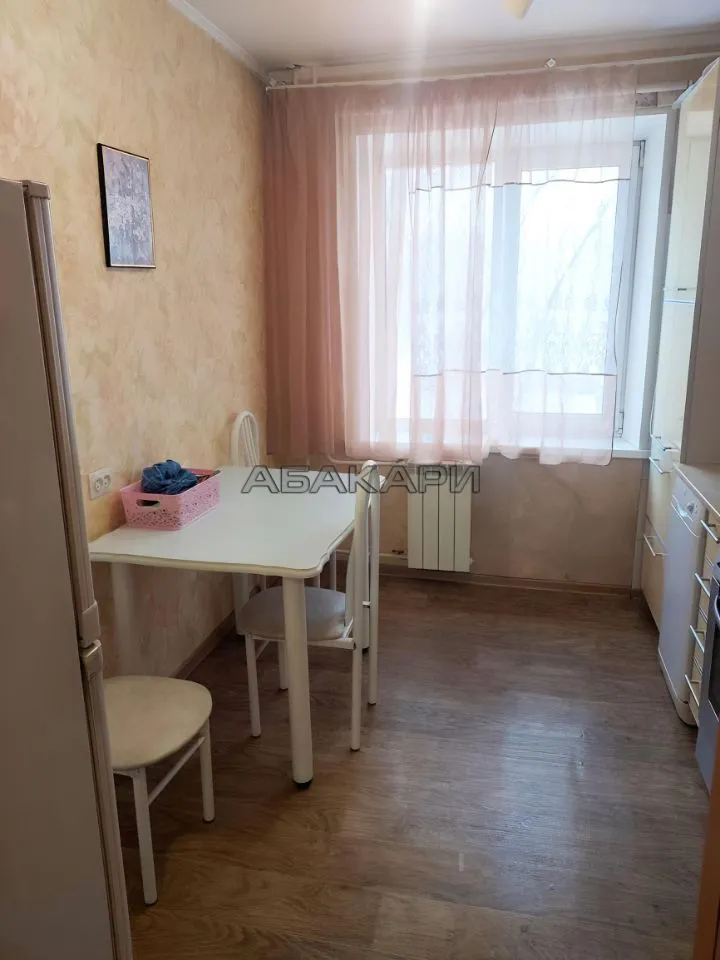 3-комнатная улица Гастелло, 32  за 40000 руб/мес фото 8