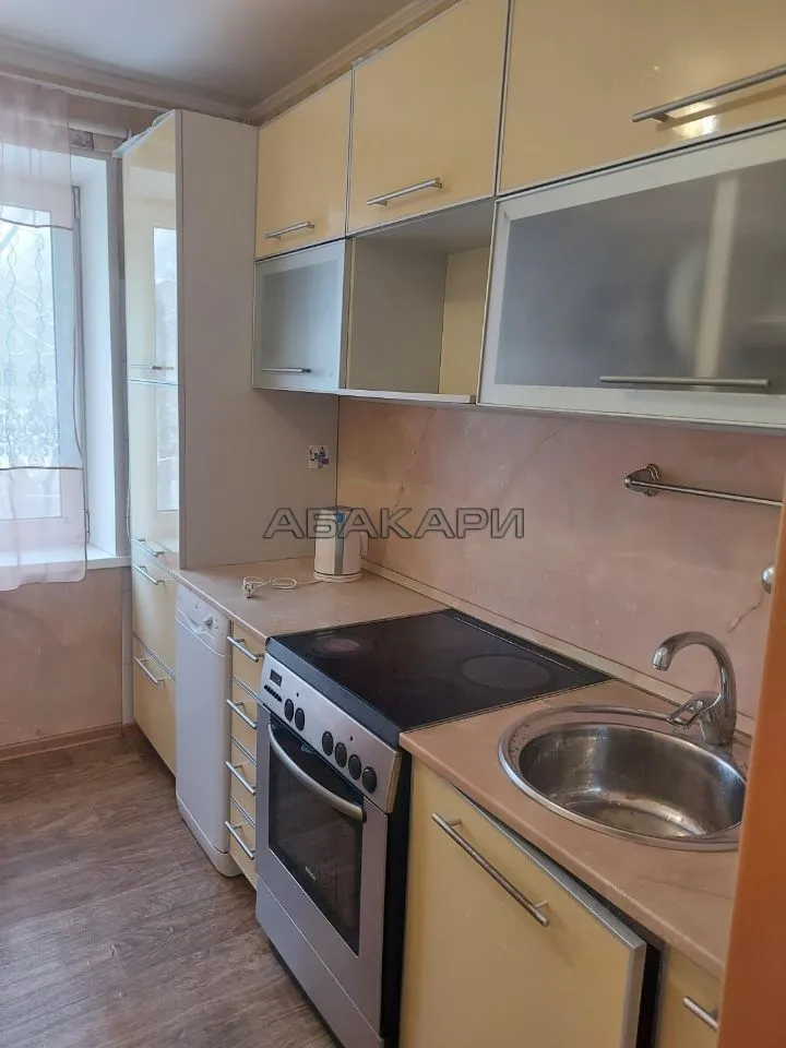 3-комнатная улица Гастелло, 32  за 40000 руб/мес фото 1