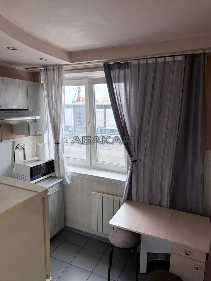 1-комнатная проспект имени Газеты Красноярский Рабочий, 111  за 30000 руб/мес фото 5