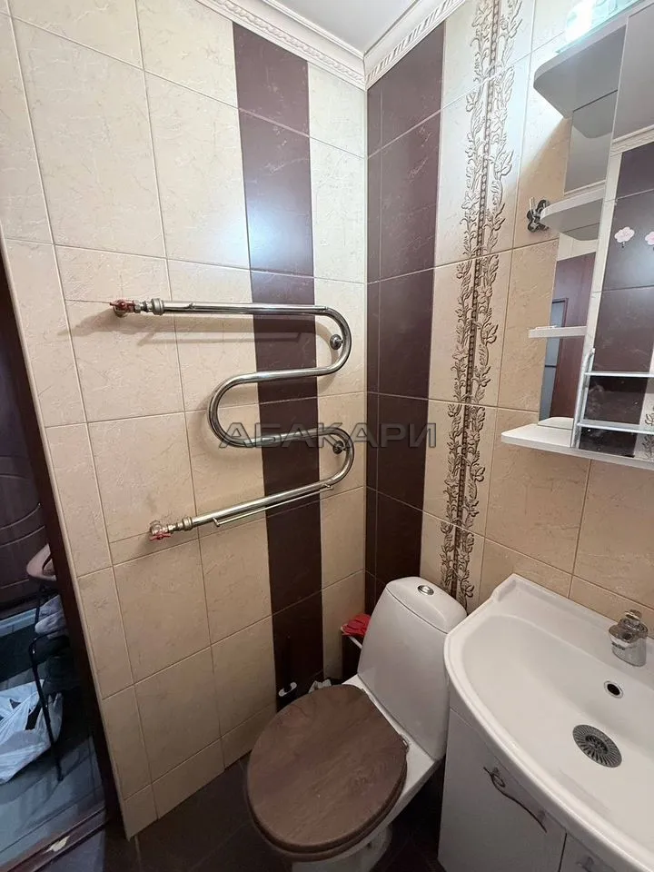 1-комнатная проспект имени Газеты Красноярский Рабочий, 111  за 30000 руб/мес фото 9