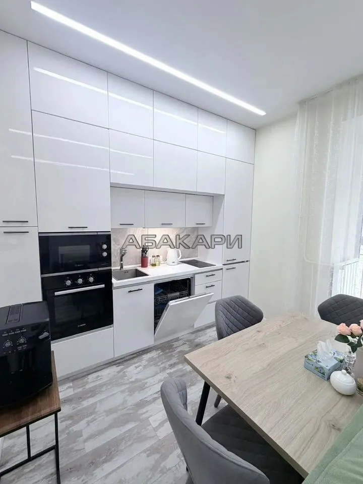 3-комнатная улица Авиаторов, 21  за 70000 руб/мес фото 5