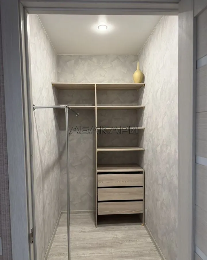 1-комнатная улица Петра Ломако, 6  за 37000 руб/мес фото 7