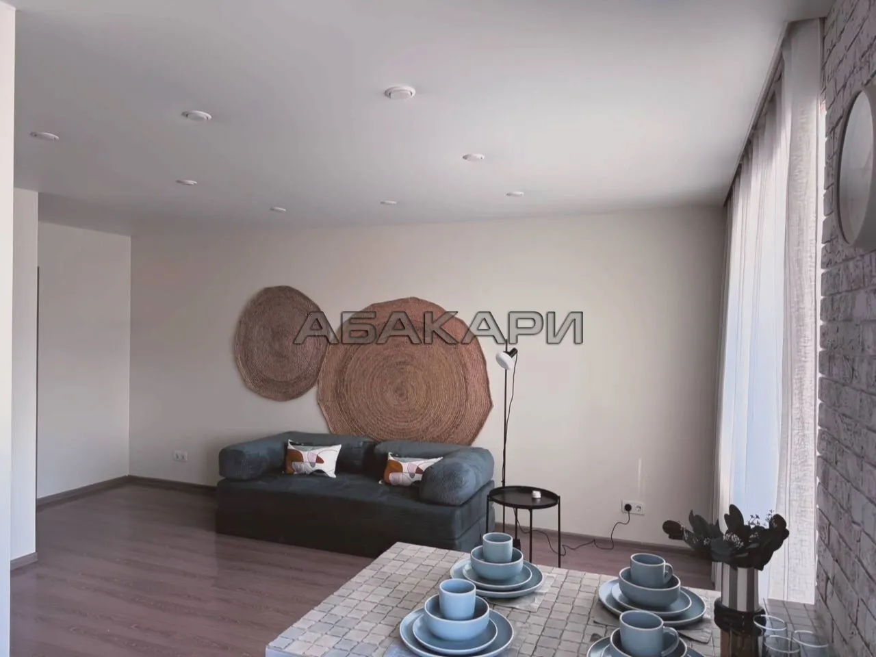 2-комнатная улица Декабристов, 36  за 50000 руб/мес фото 3