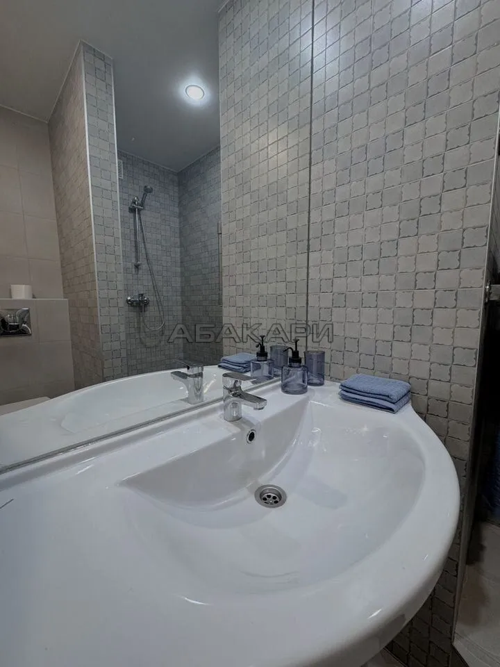 2-комнатная улица Декабристов, 36  за 50000 руб/мес фото 15