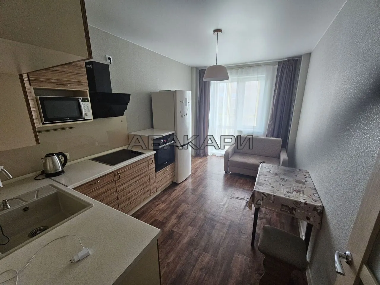 1-комнатная Регатная улица, 1  за 42000 руб/мес фото 3