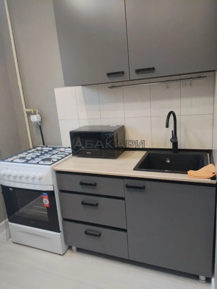 3-комнатная Ульяновский проспект, 14А  за 45000 руб/мес фото 1