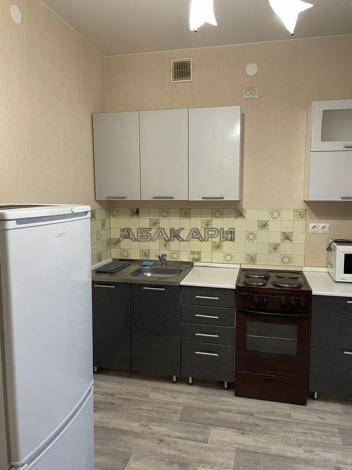 1-комнатная Парусная улица, 9  за 38000 руб/мес фото 1