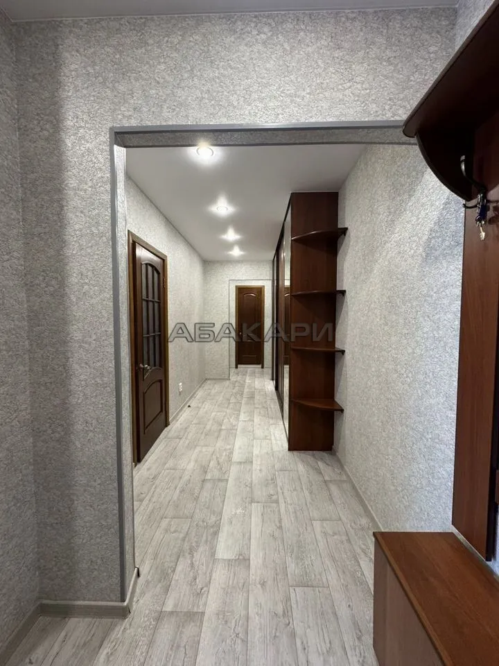 3-комнатная улица Молокова, 17  за 50000 руб/мес фото 2