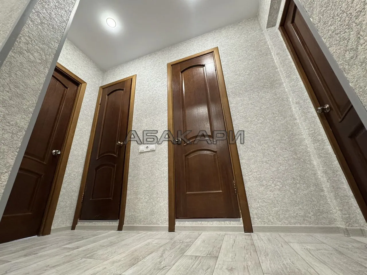 3-комнатная улица Молокова, 17  за 50000 руб/мес фото 4