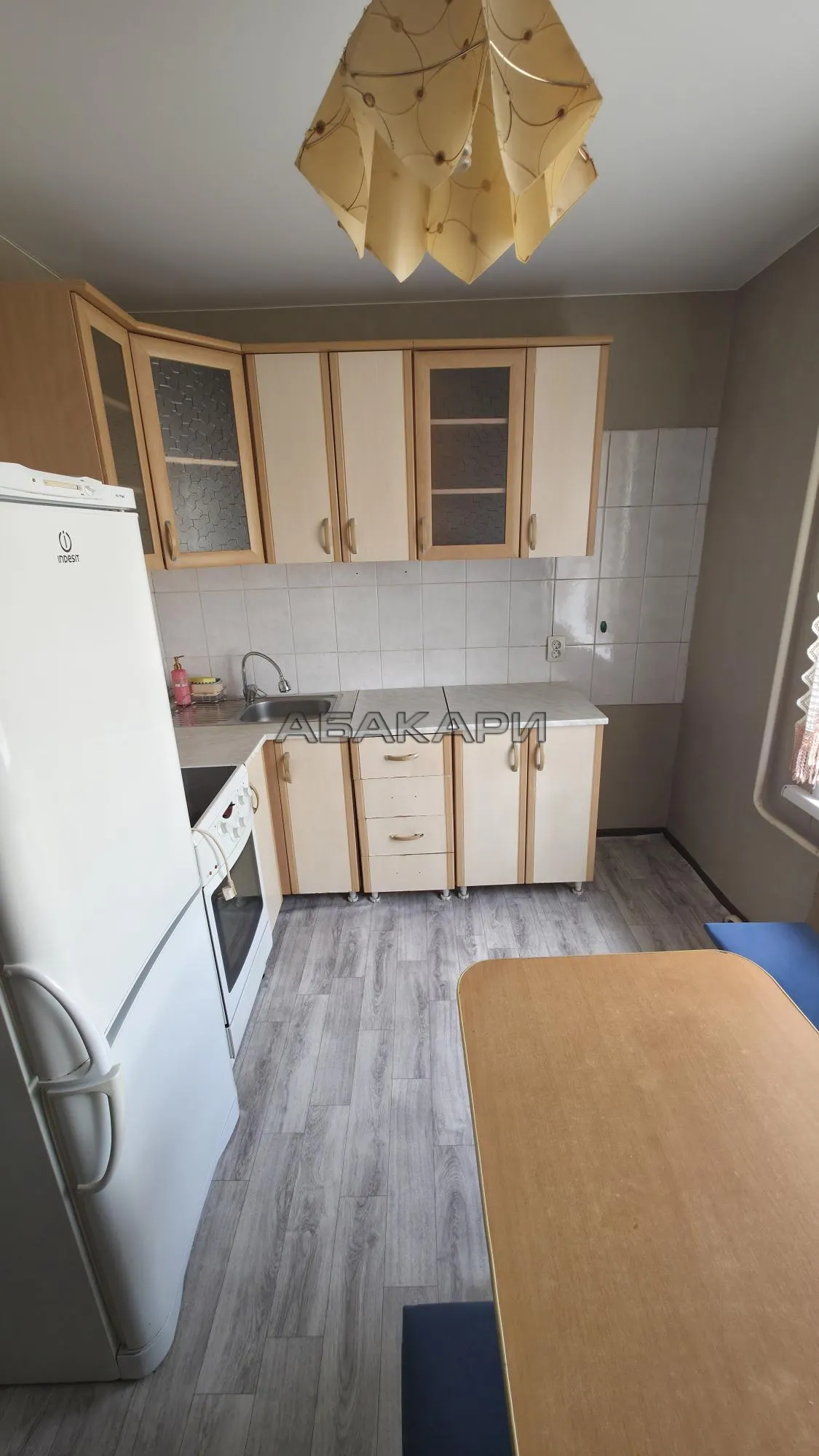 2-комнатная улица 60 лет Октября, 141  за 28000 руб/мес фото 1