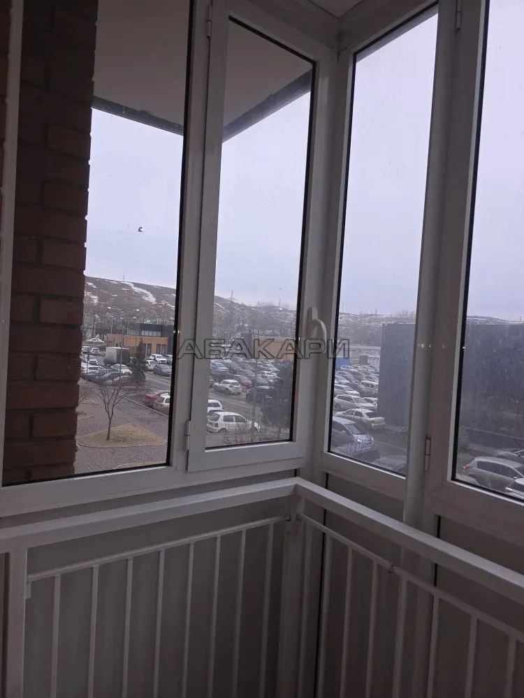 1-комнатная Апрельская улица, 1  за 28500 руб/мес фото 8
