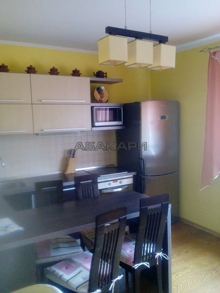 1-комнатная улица Авиаторов, 64  за 35000 руб/мес фото 3