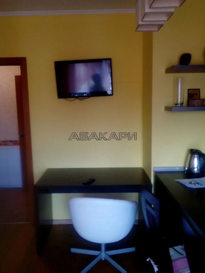 1-комнатная улица Авиаторов, 64  за 35000 руб/мес фото 4