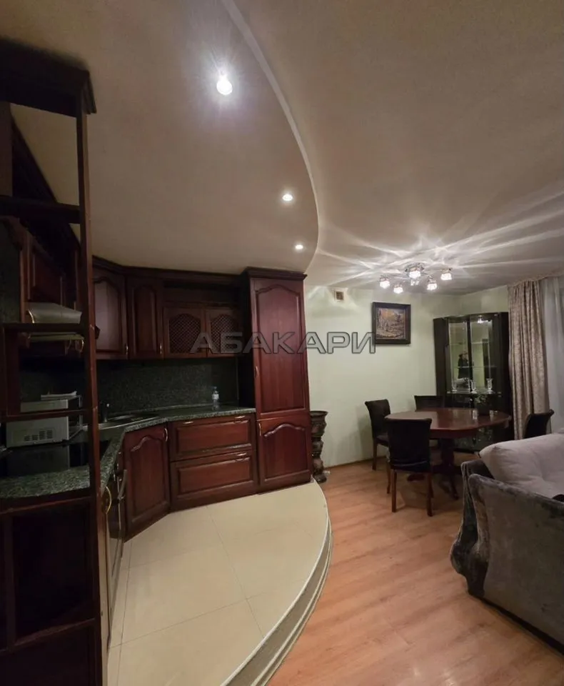 3-комнатная улица Бограда, 13  за 65000 руб/мес фото 5