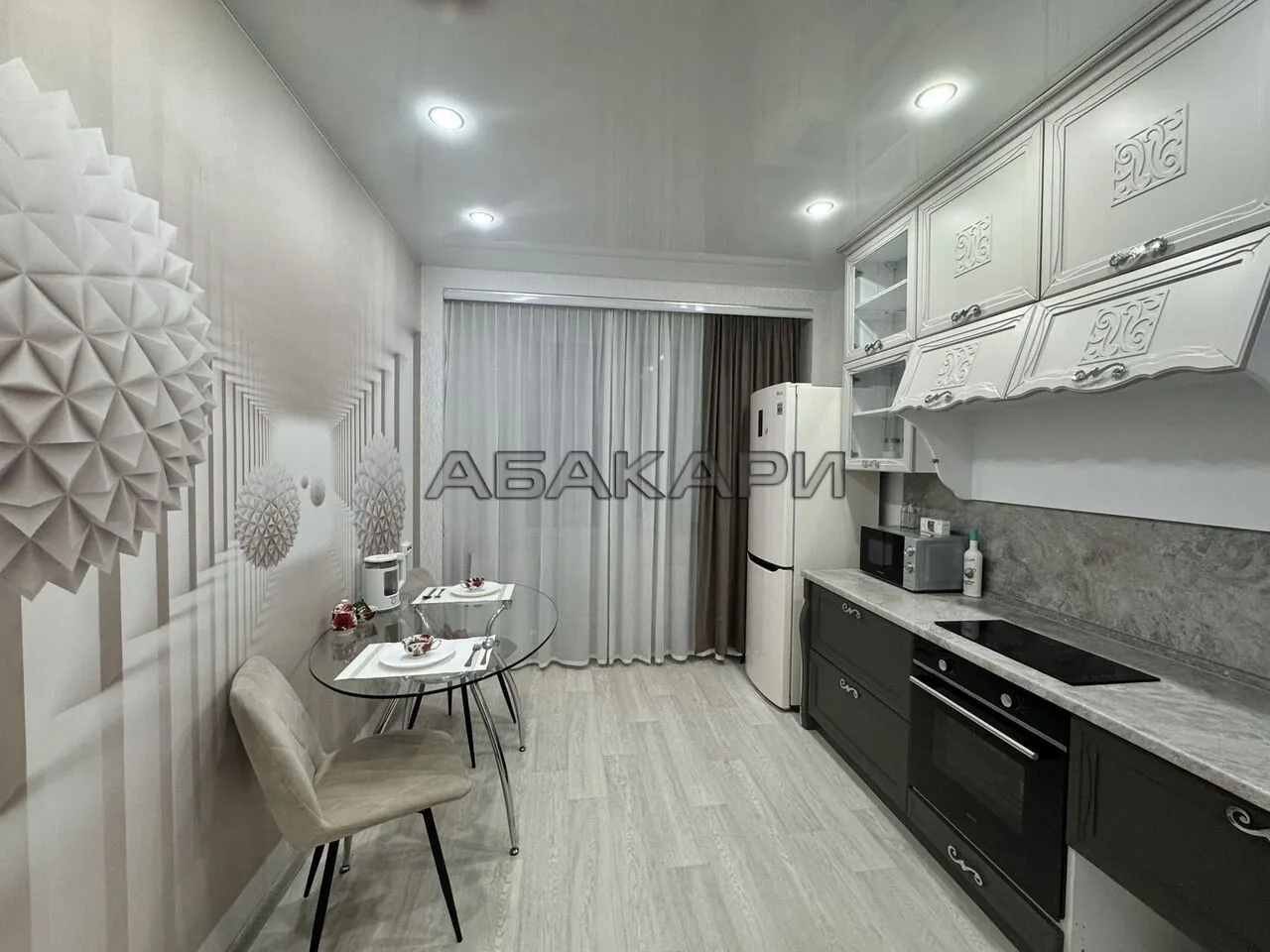 1-комнатная улица Шахтёров, 38  за 45000 руб/мес фото 2