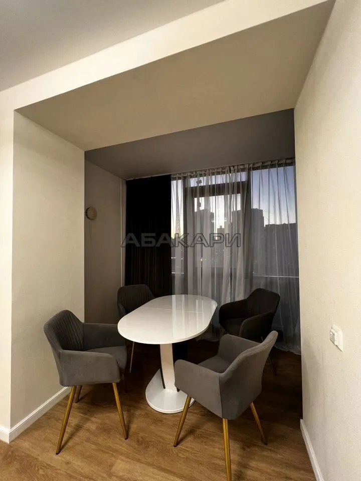 2-комнатная улица Авиаторов, 30  за 80000 руб/мес фото 7