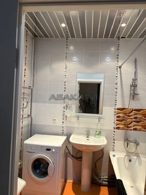 2-комнатная улица Авиаторов, 33  за 47000 руб/мес фото 17