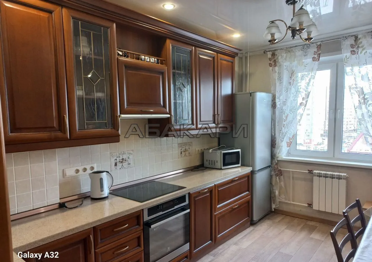 3-комнатная улица Чернышевского, 106  за 55000 руб/мес фото 1