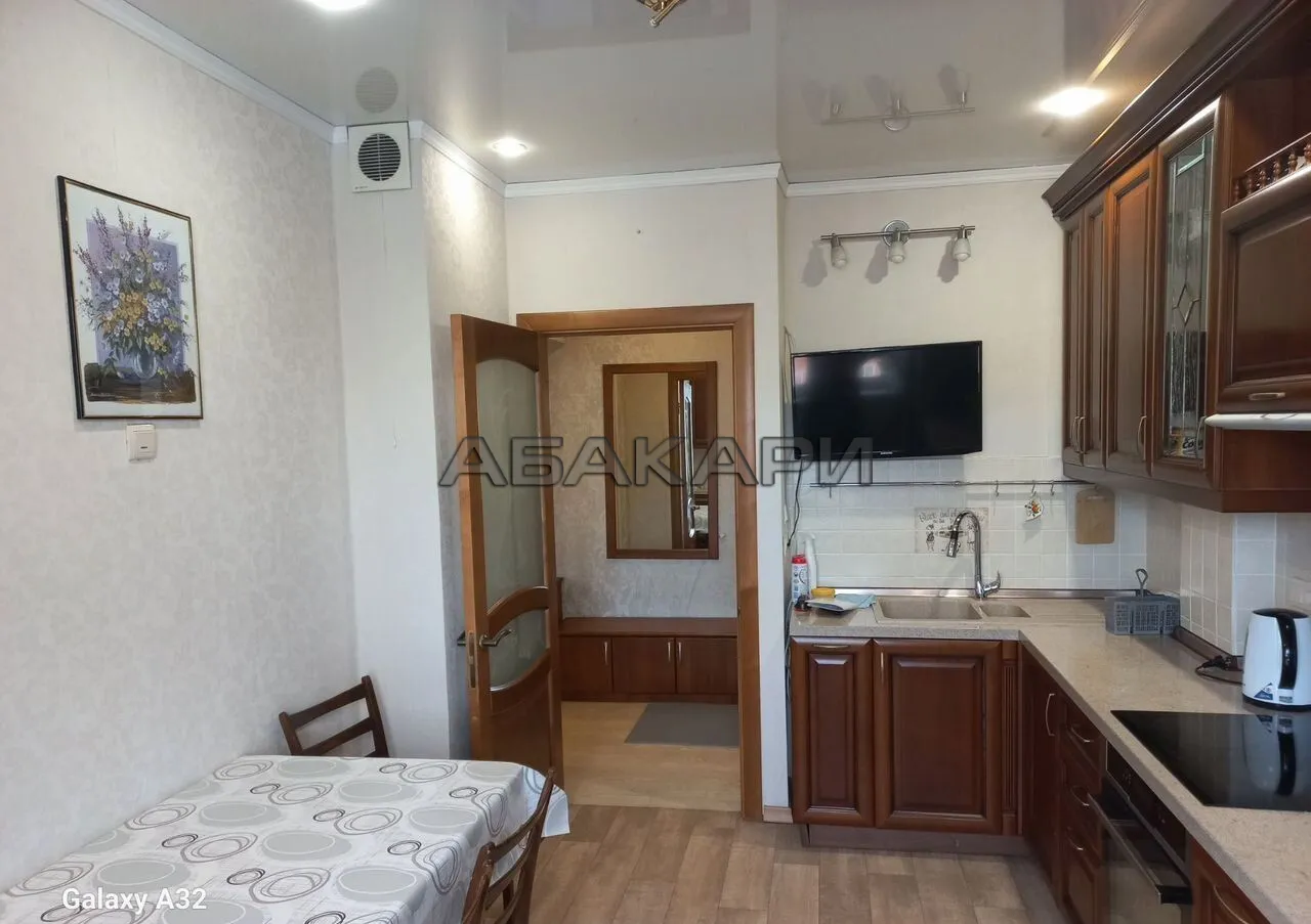 3-комнатная улица Чернышевского, 106  за 55000 руб/мес фото 3