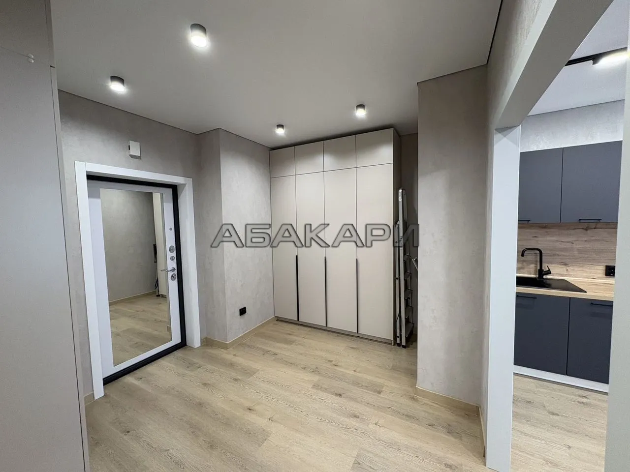 2-комнатная улица Петра Ломако, 1  за 55000 руб/мес фото 6