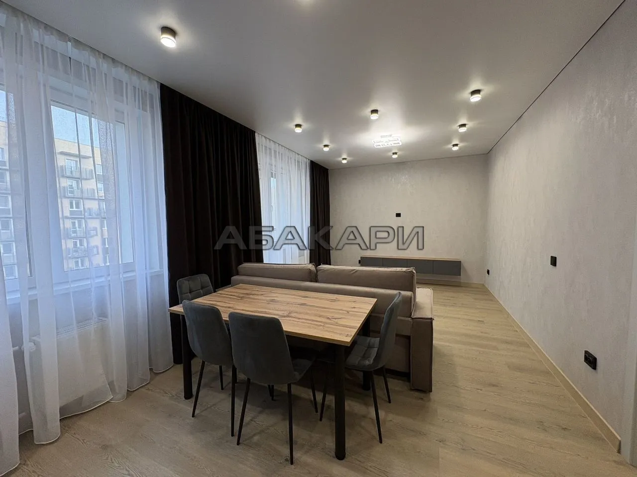 2-комнатная улица Петра Ломако, 1  за 55000 руб/мес фото 4