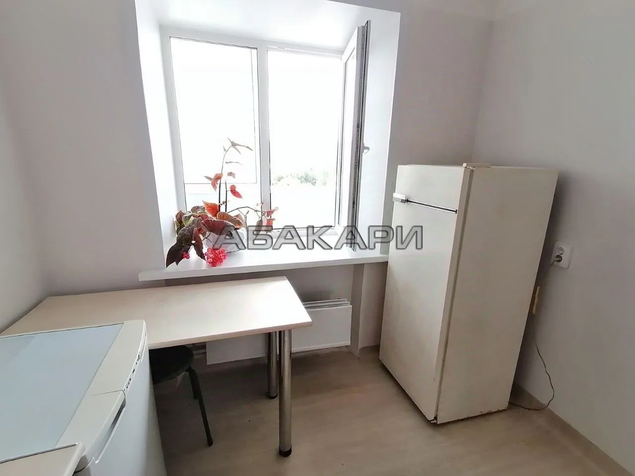 1-комнатная улица Петра Словцова, 4  за 22000 руб/мес фото 3