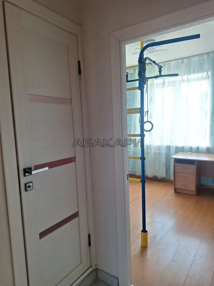 3-комнатная улица 9 Мая, 54  за 50000 руб/мес фото 12