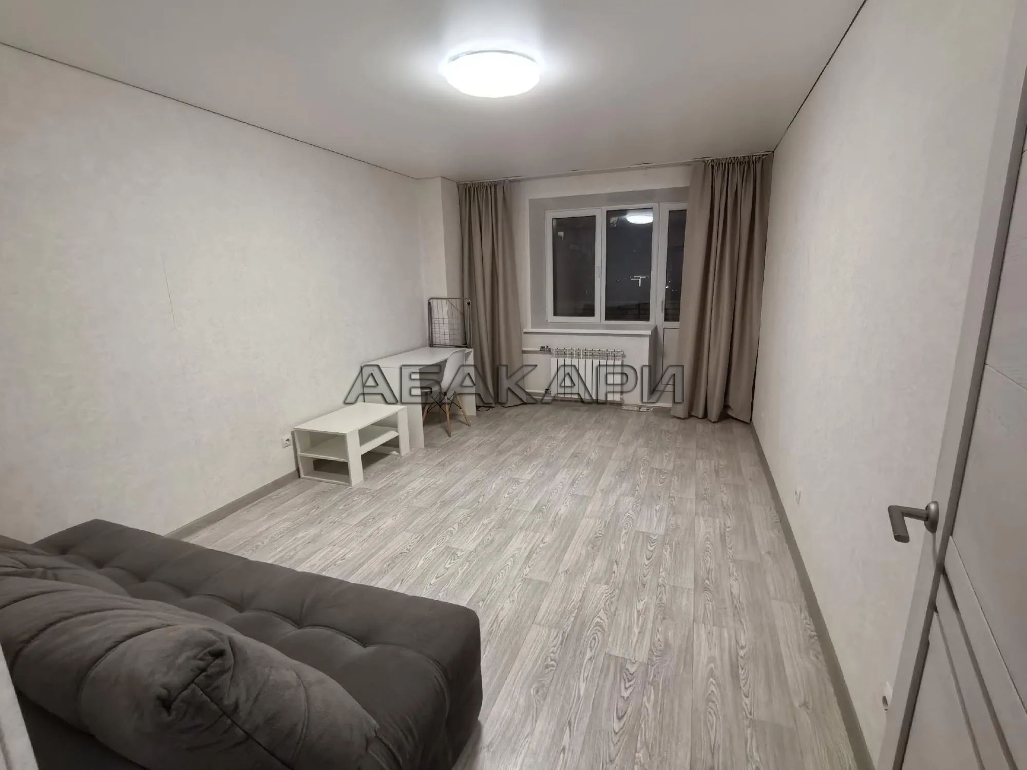 1-комнатная улица Шахтёров, 8  за 35000 руб/мес фото 4