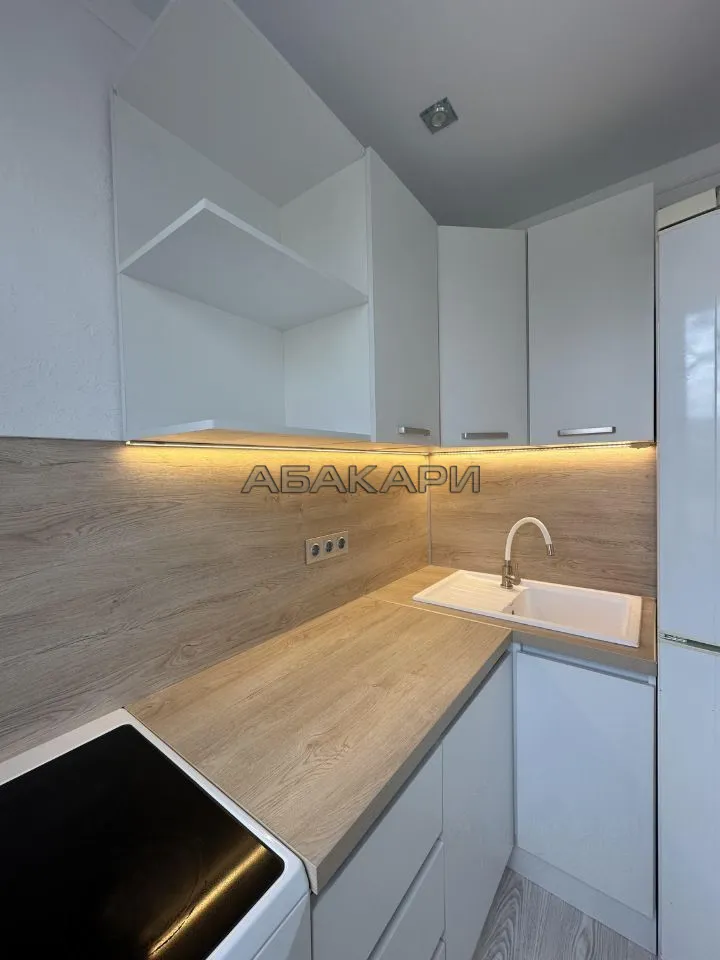2-комнатная улица Комбайностроителей, 3  за 35000 руб/мес фото 1