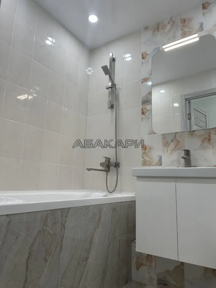 2-комнатная улица Комбайностроителей, 3  за 35000 руб/мес фото 4
