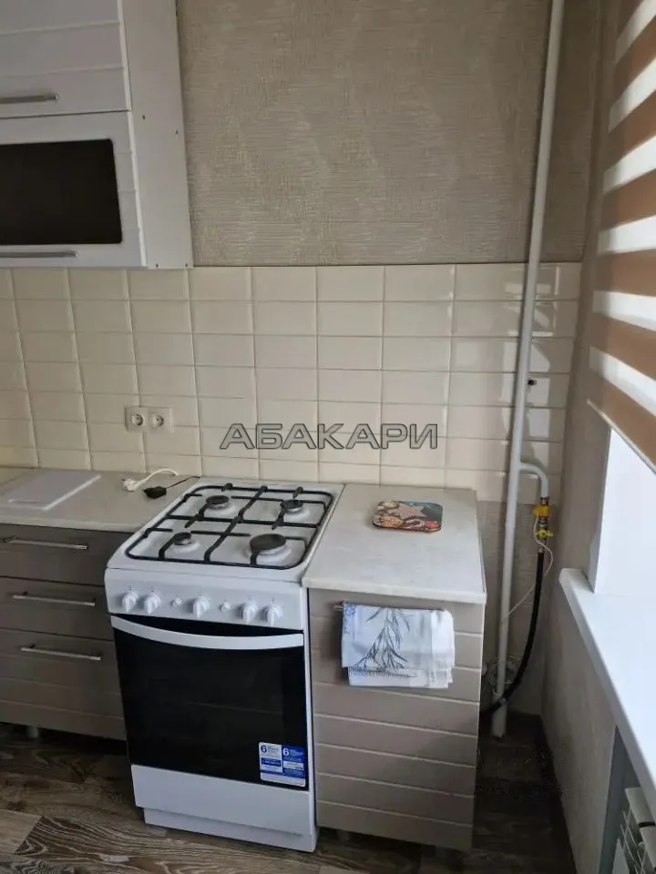 1-комнатная Чайковского, 15  за 30000 руб/мес фото 1