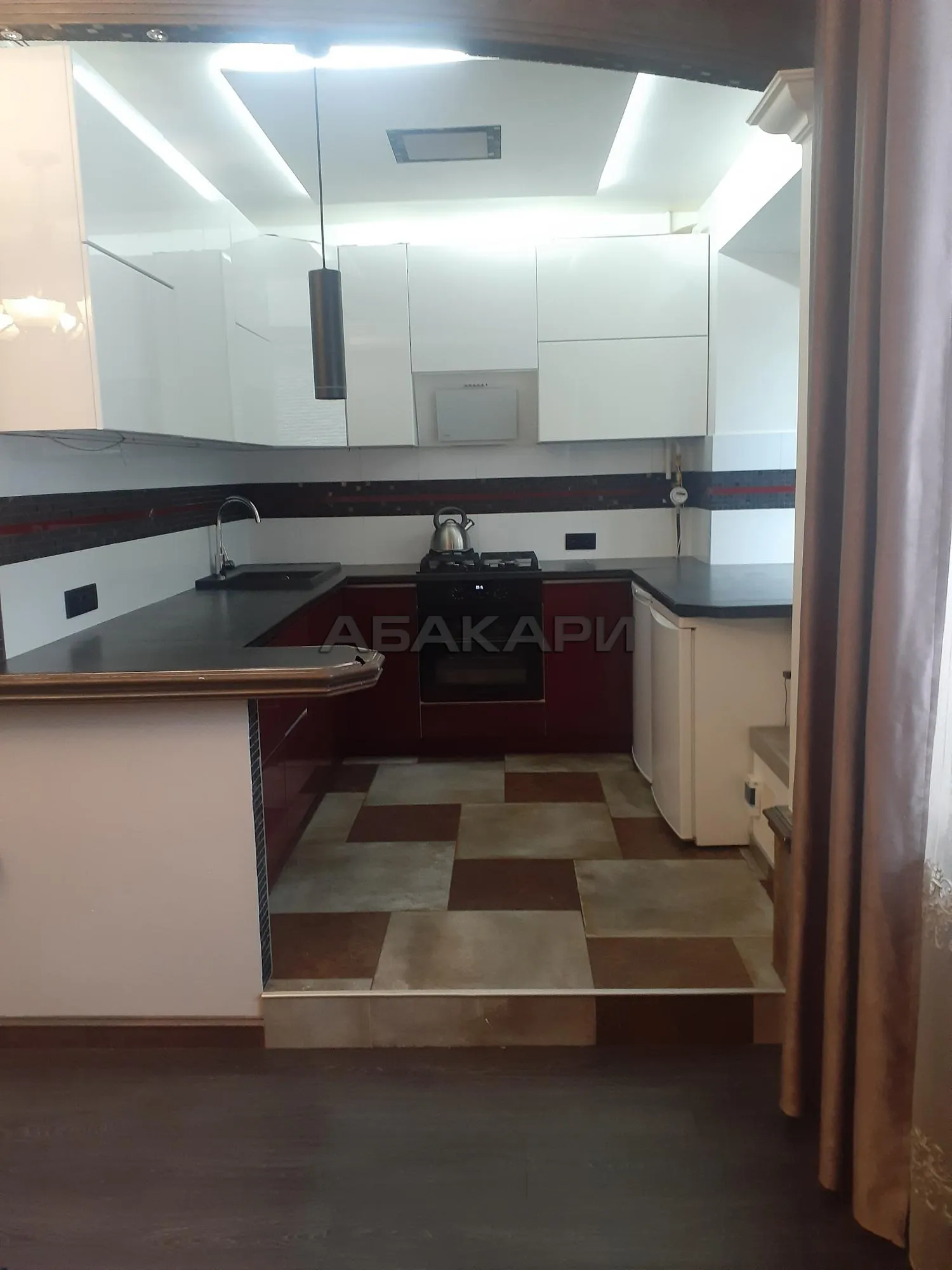 2-комнатная Рейдовая улица, 45  за 30000 руб/мес фото 1
