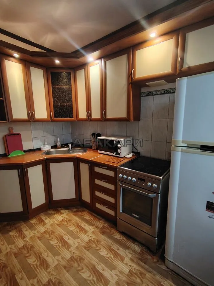 1-комнатная улица Батурина, 5Д  за 31000 руб/мес фото 3