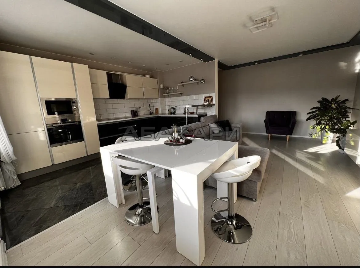 3-комнатная улица Борисова, 26  за 65000 руб/мес фото 3