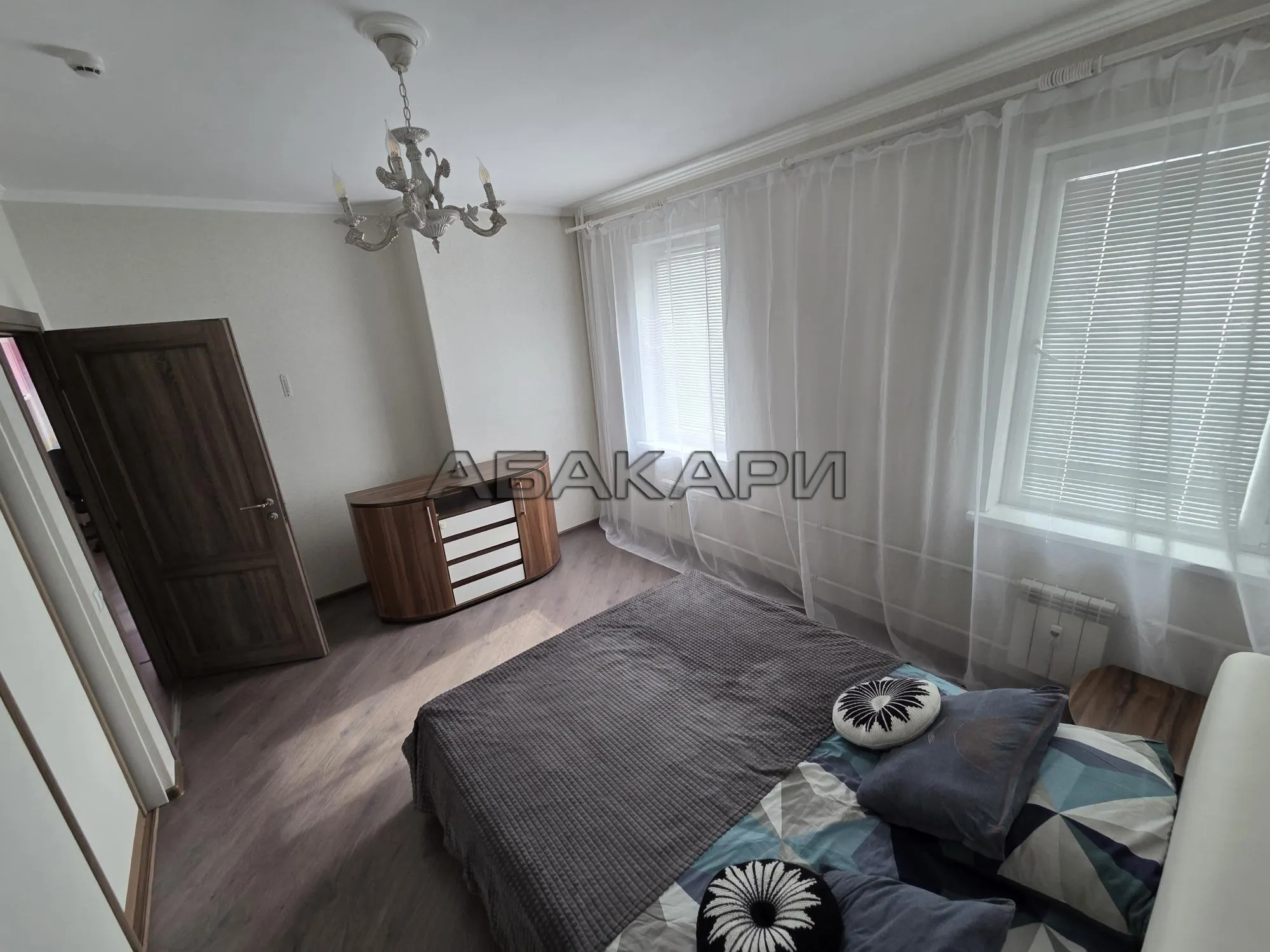 3-комнатная улица Республики, 37А  за 75000 руб/мес фото 6