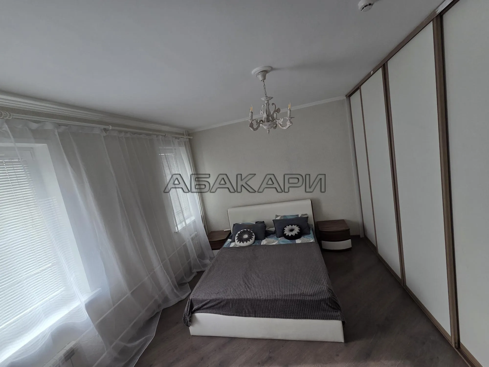 3-комнатная улица Республики, 37А  за 75000 руб/мес фото 3