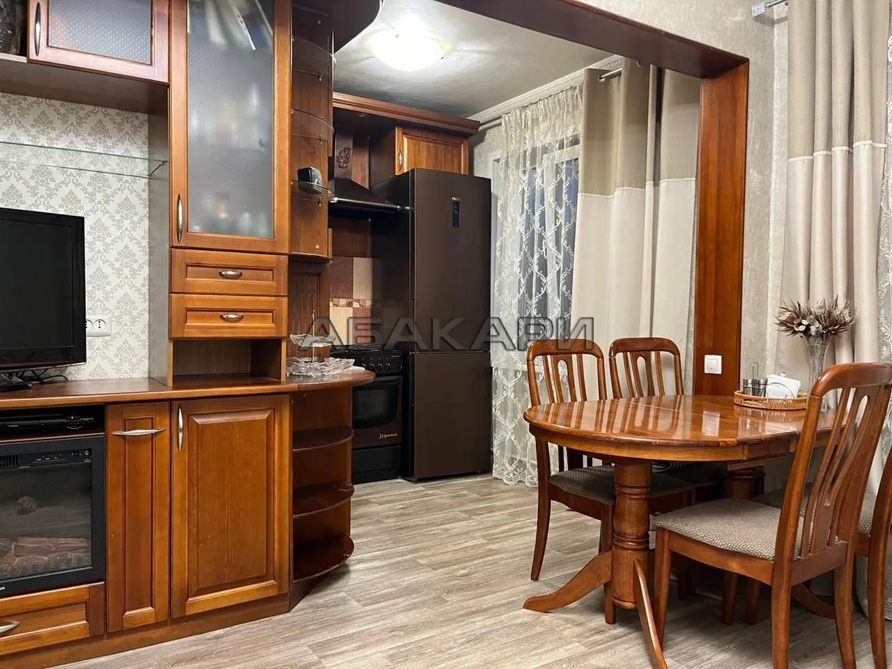 3-комнатная улица Республики, 44  за 52000 руб/мес фото 2