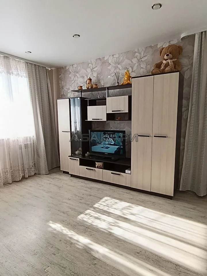 1-комнатная улица Юности, 6  за 28000 руб/мес фото 2