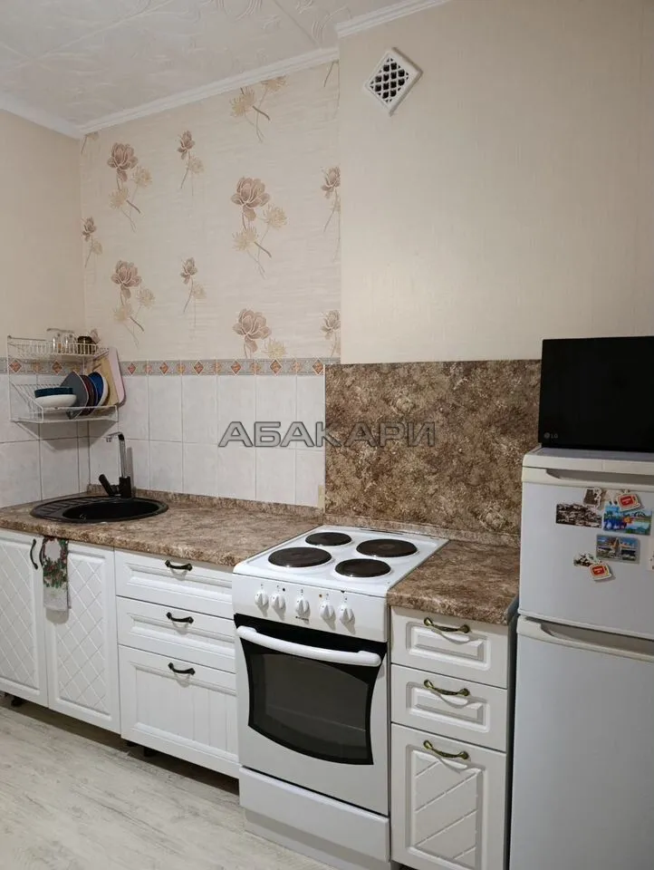 1-комнатная улица Юности, 6  за 28000 руб/мес фото 3