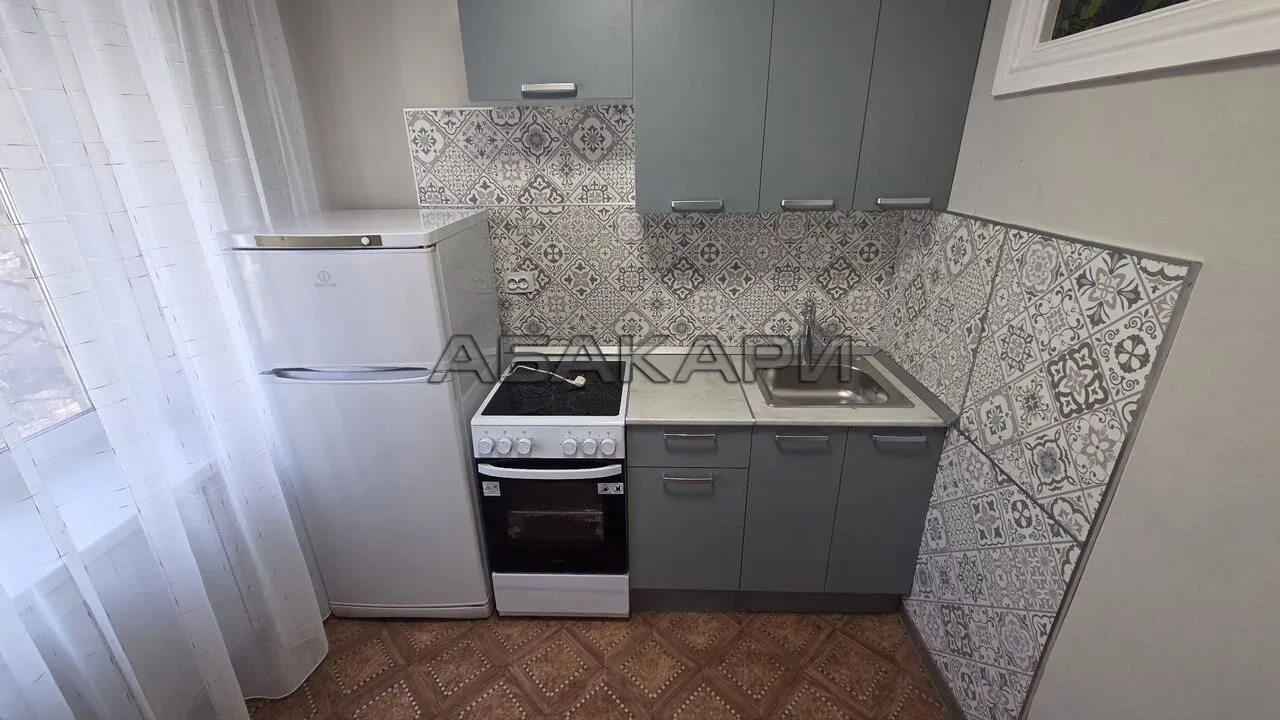 1-комнатная улица Урицкого, 24  за 35000 руб/мес фото 1