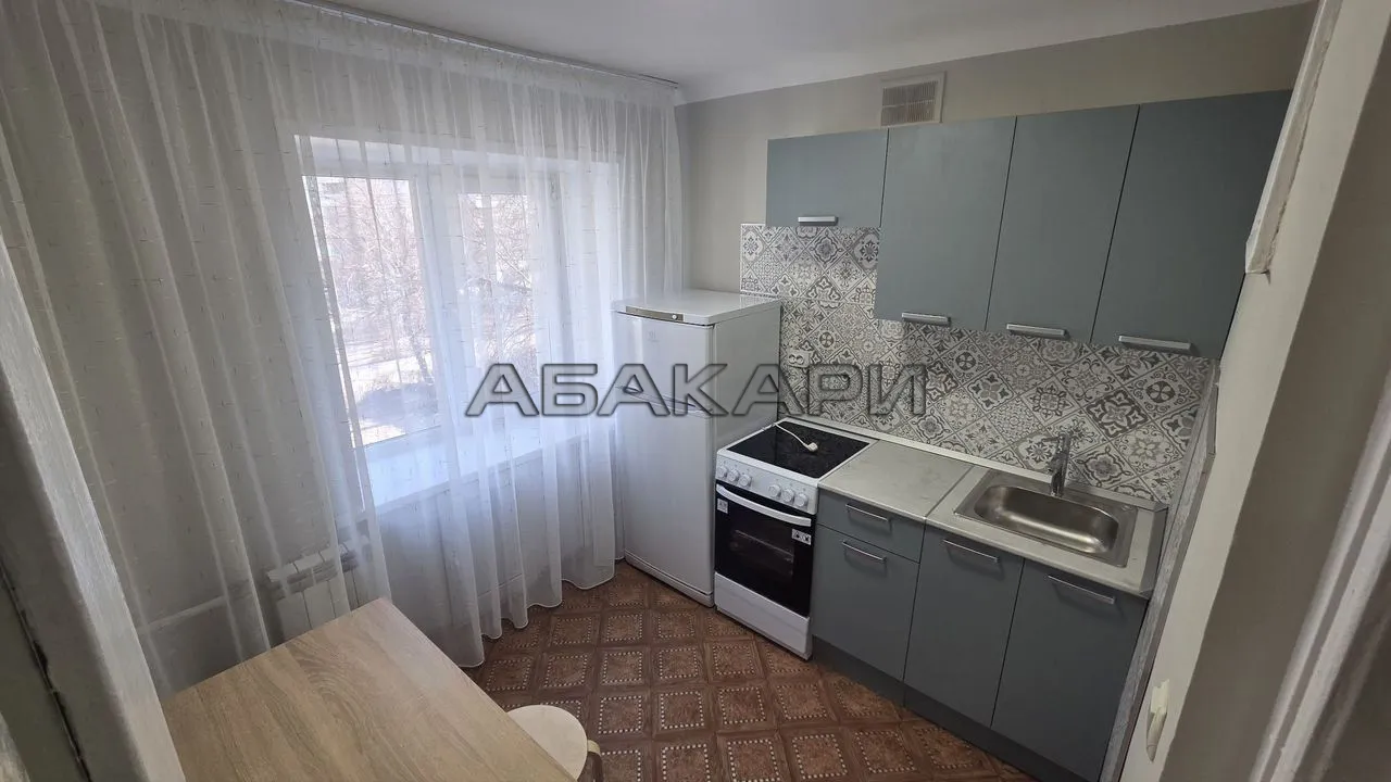 1-комнатная улица Урицкого, 24  за 35000 руб/мес фото 2