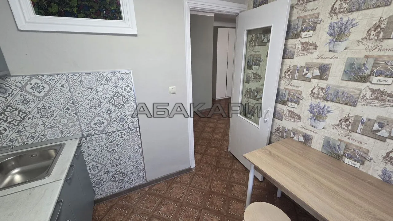 1-комнатная улица Урицкого, 24  за 35000 руб/мес фото 4