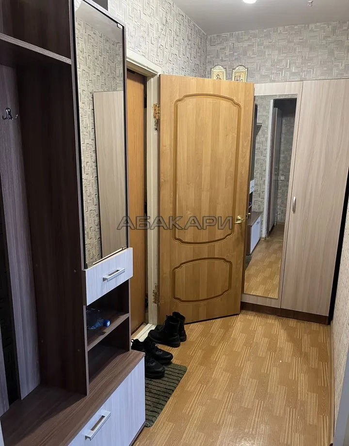 1-комнатная улица 9 Мая, 5  за 28000 руб/мес фото 2