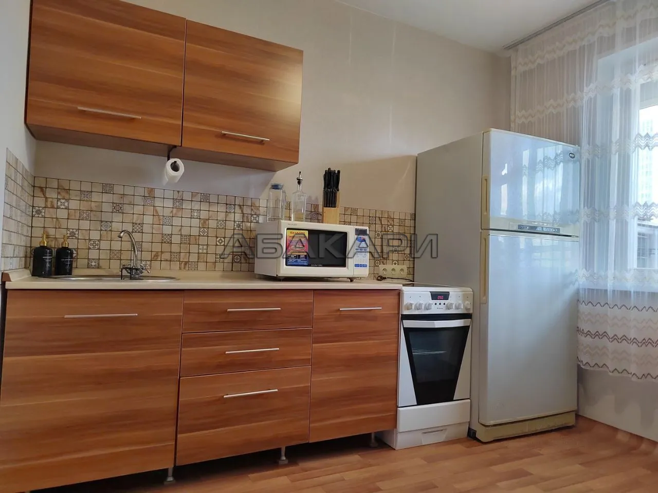 1-комнатная улица Серова, 10  за 30000 руб/мес фото 1